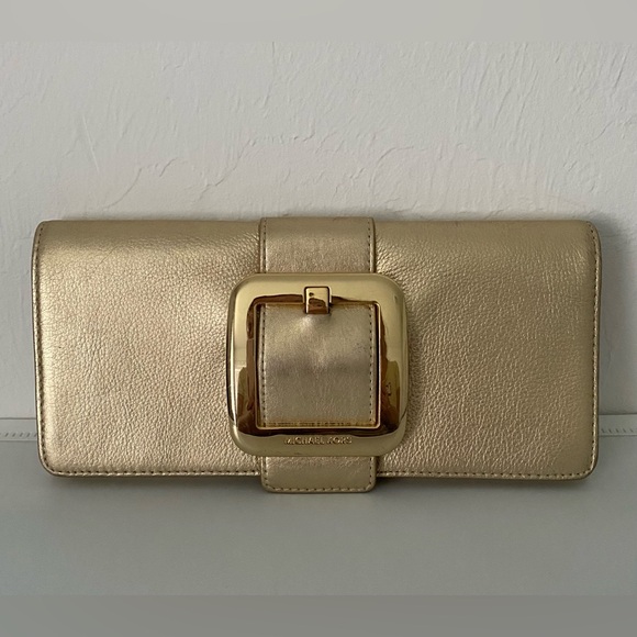 Michael Kors VINTAGE Gold Powder Metallic Clutch Pebbled Leather - Picture 1 of 9